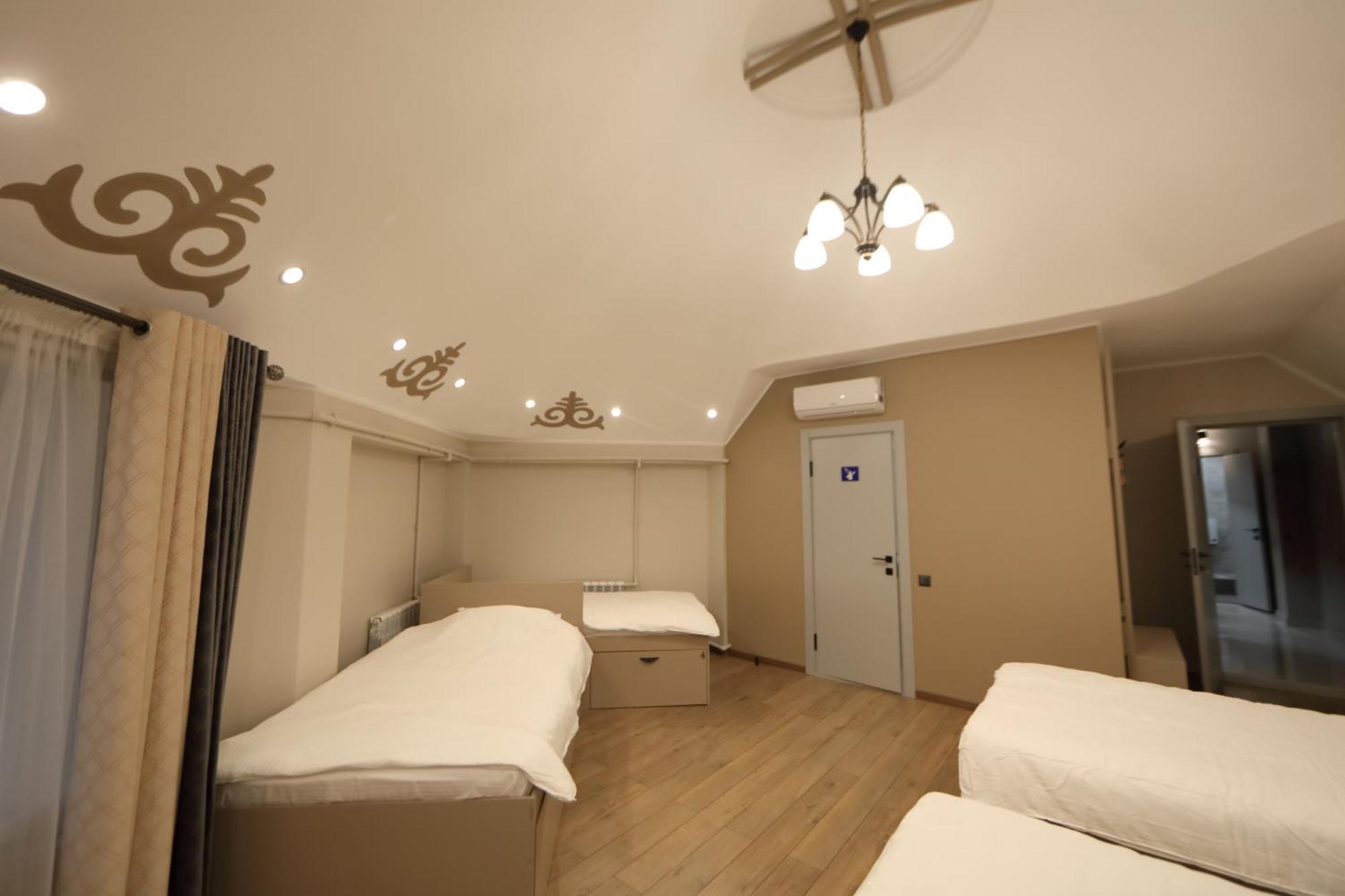 Cozy Hostel Bishkek Luaran gambar